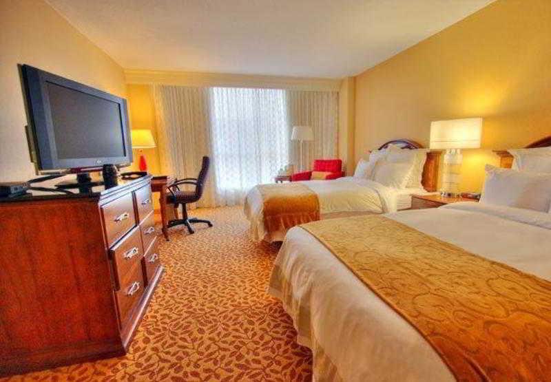 Durham Marriott City Center Номер фото